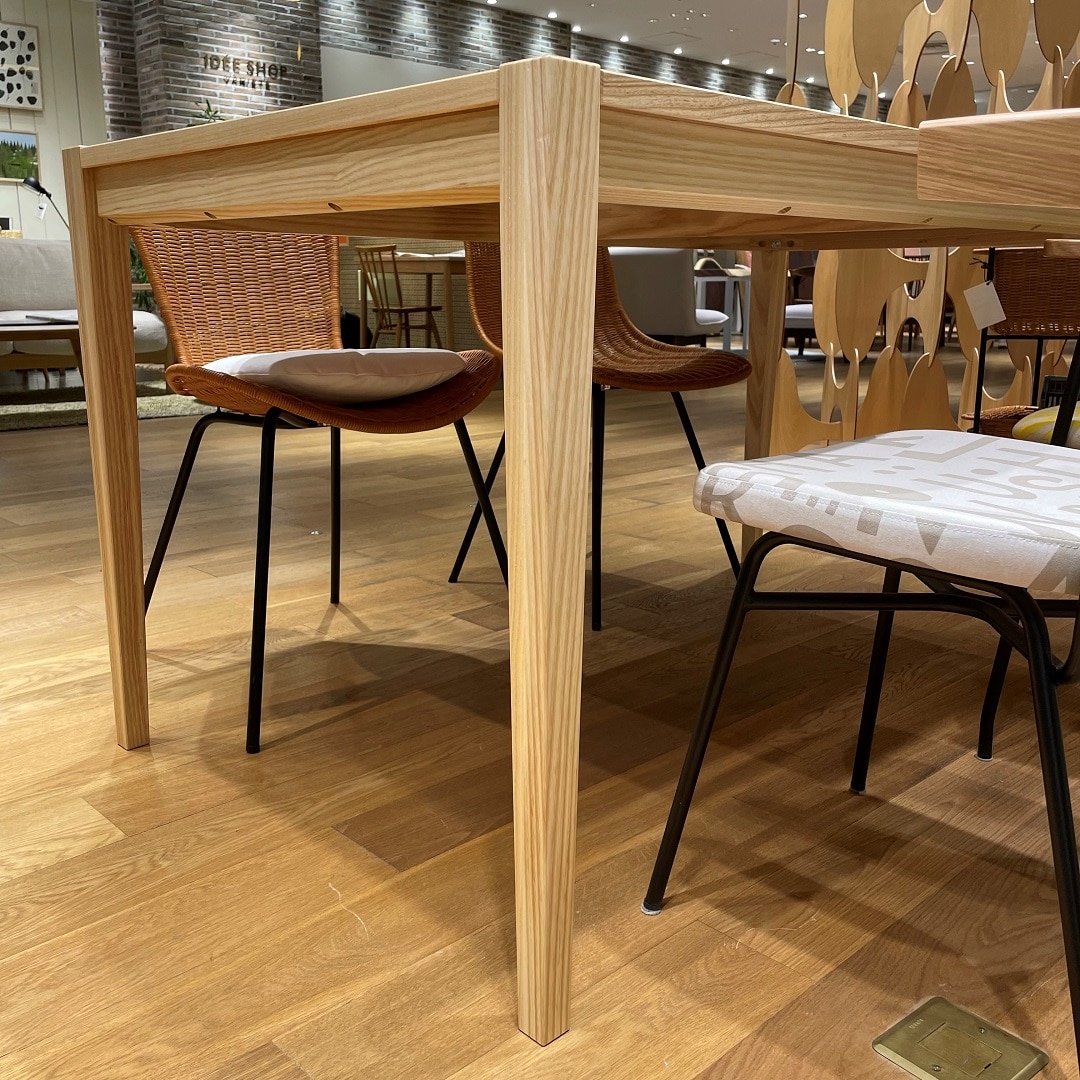 IDÉE 渋谷】新作 NOVA DINING TABLE のご紹介｜ 無印良品